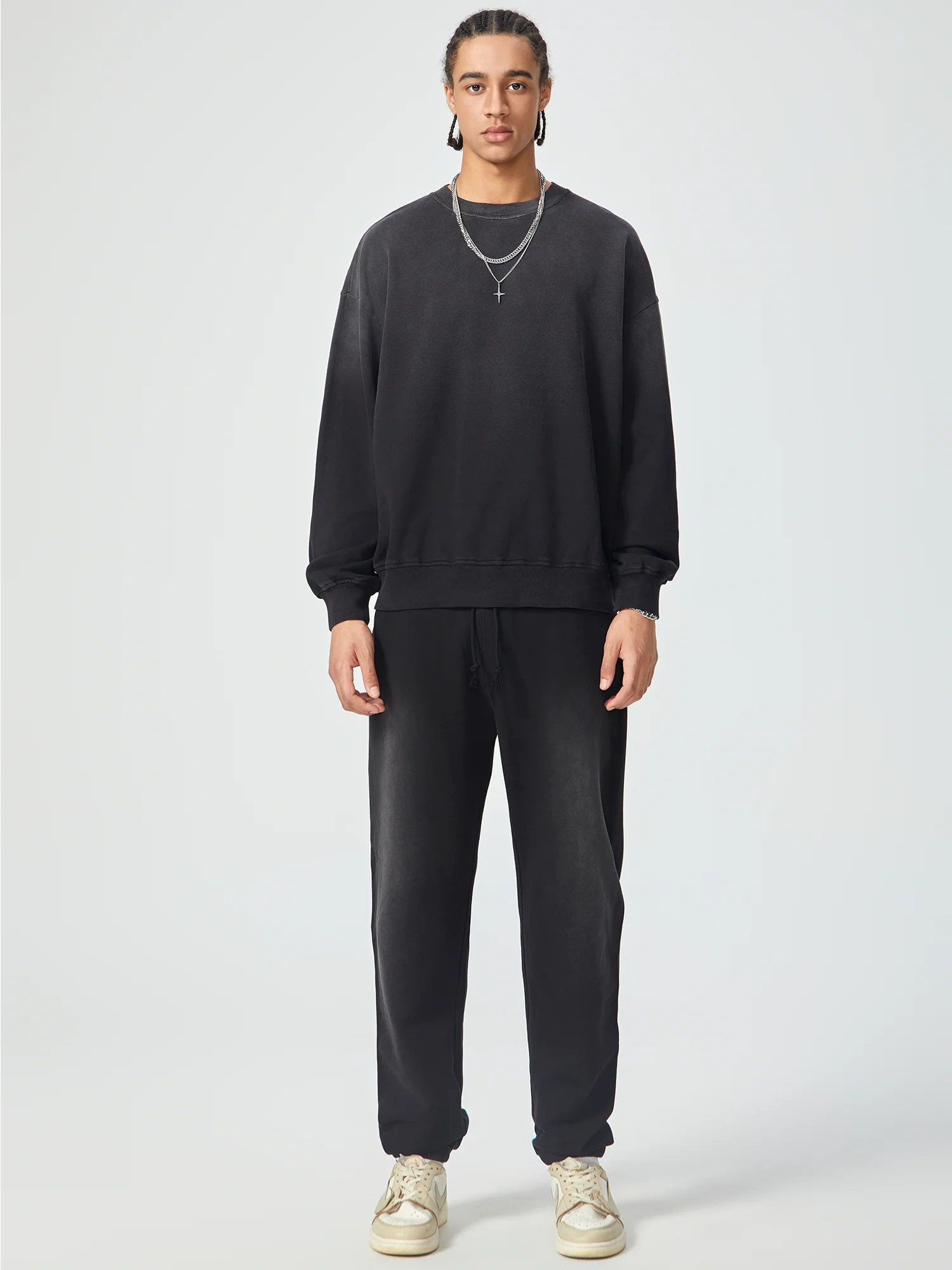 Snow Wash Oversized Black Crewneck Sweatshirt