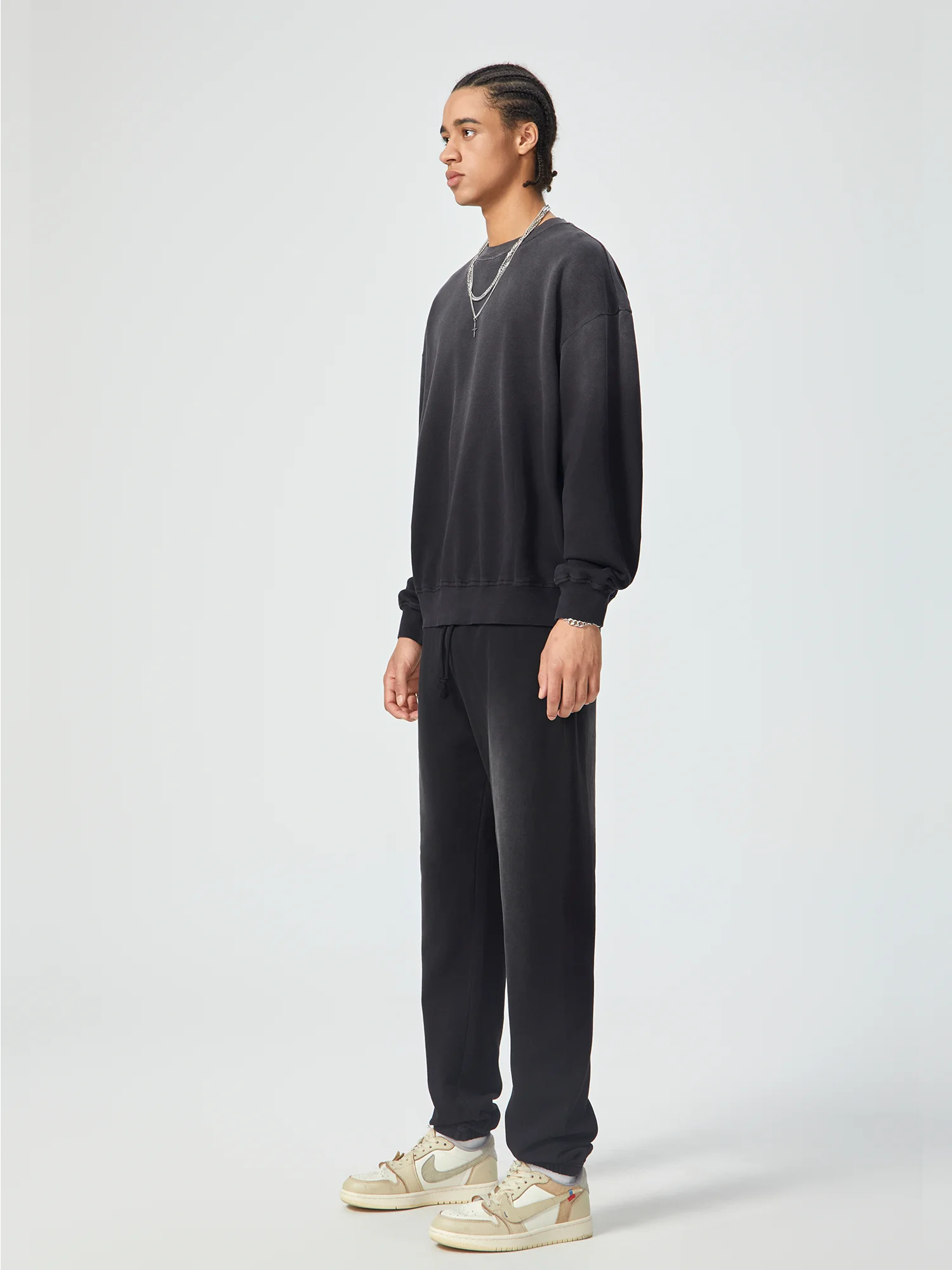 Snow Wash Oversized Black Crewneck Sweatshirt